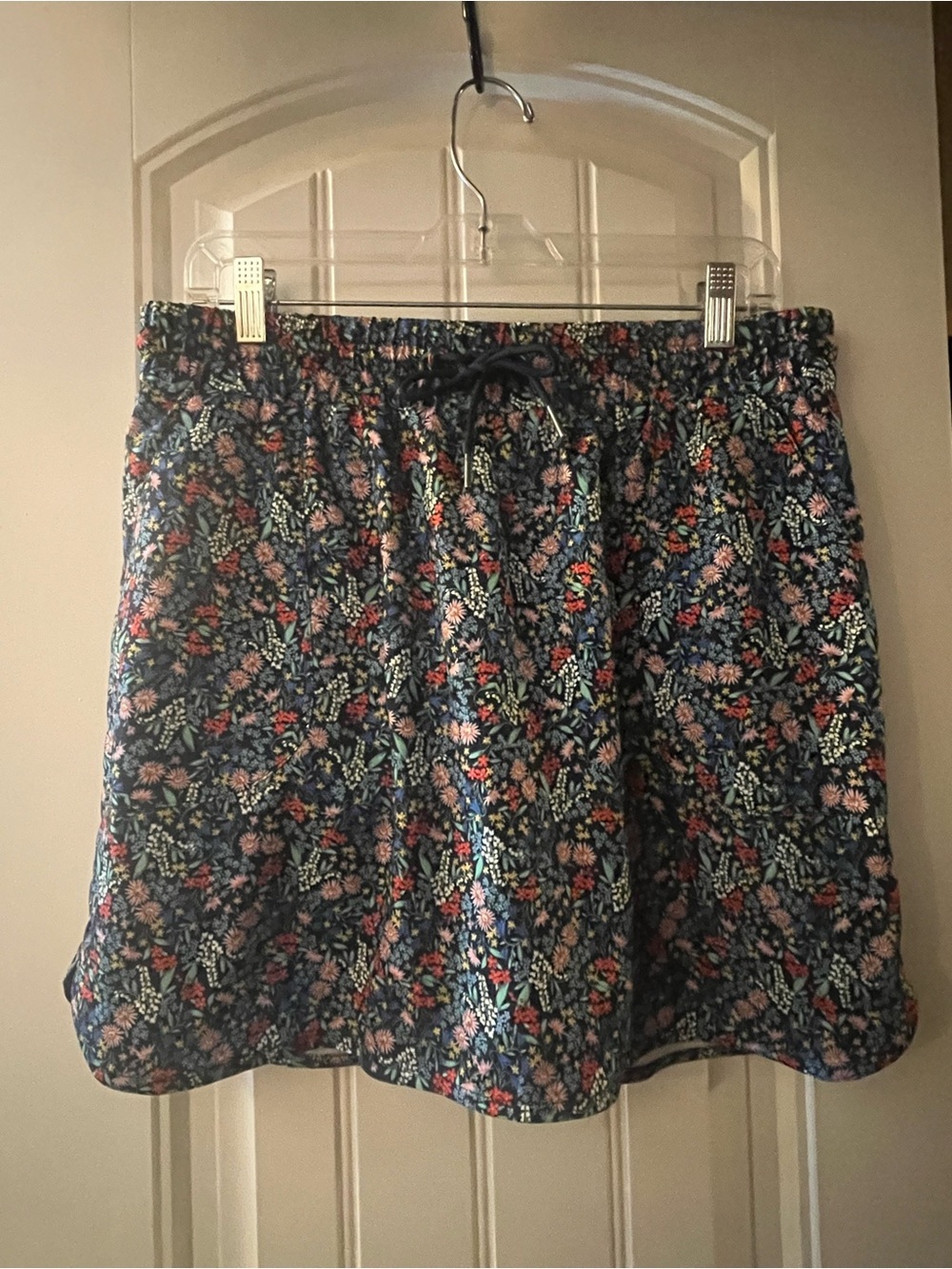St. John's Bay Navy Floral Elastic Waist Pull On Mini Skirt, built in Short, Med